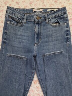 GUESS Women's Light Blue Skinny Jeans